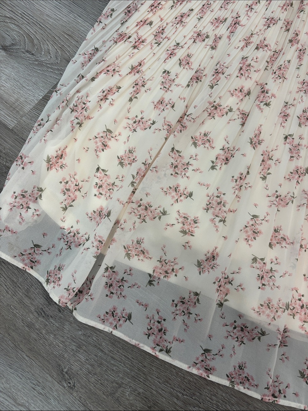 WISHLIST Cream and Pink Floral Pleated Skirt size small - Picture 3 of 5